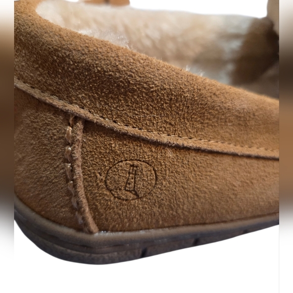 Lands' End - Men's Suede Moccasin Slippers with Fuzzy Faux Fur Lining NWOT - Picture 6 of 11